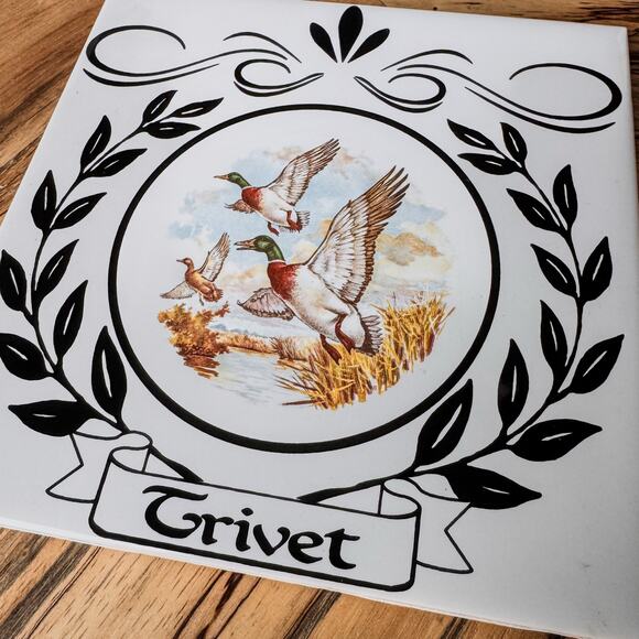 1960’s Vintage Kiln Fired TileCraft Trivet, Gorgeous  Flying Ducks, 6” - Picture 2 of 5